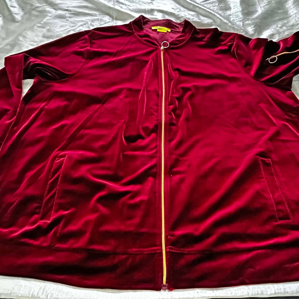 BOMBER JACKET, VELVET, RED, SIZE 4X, ZIP FRONT, HIP SLASH POCKETS AND ARM POCKET